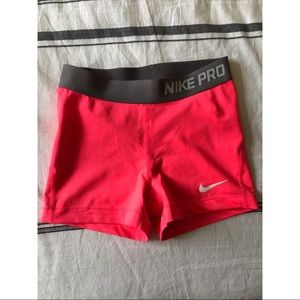 Nike Shorts (S)